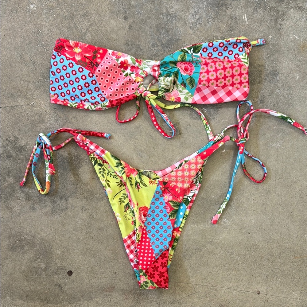 Strapless bikini